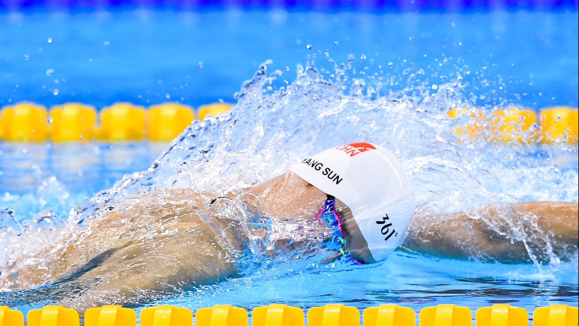 苏亚雷斯爆发！乌拉圭加时鏖战力克伊拉克，诠释足球的坚韧与荣耀